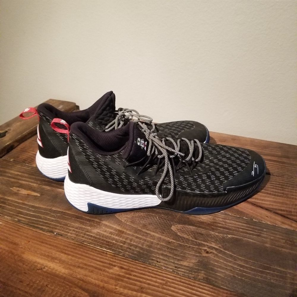 PEAK LOU WILLIAMS BASKETBALL SHOES SIZE 15